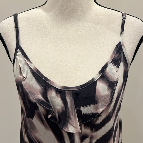 Graham & Spencer Silk Tank Medium Ruffle Trim Neckline Gray Cream Blush Print - Picture 4 of 10